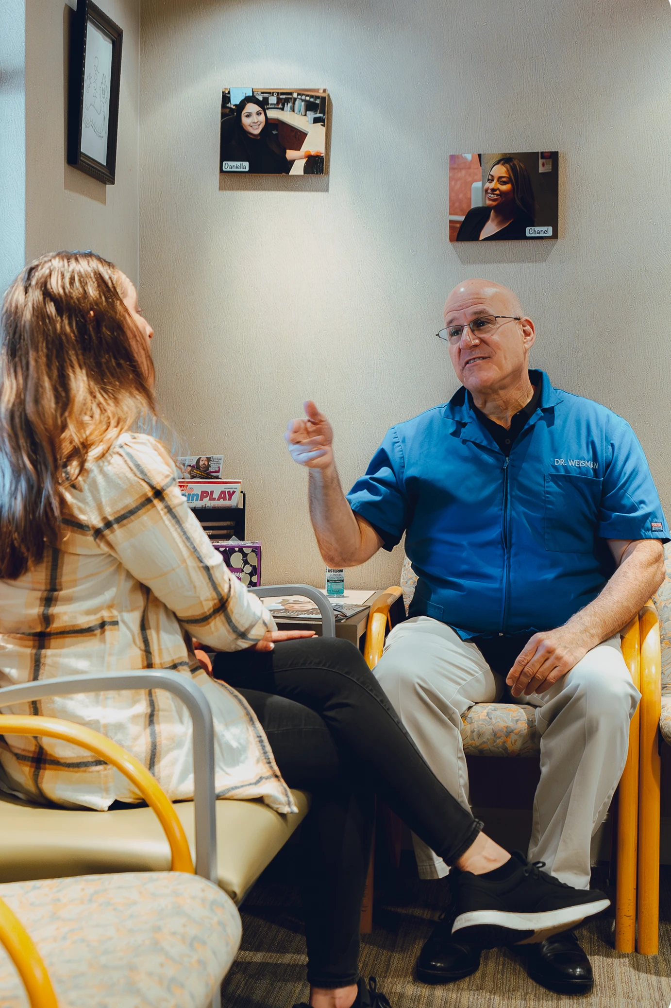 Dr. Weisman consulting with a patient about dental veneers in Fremont CA